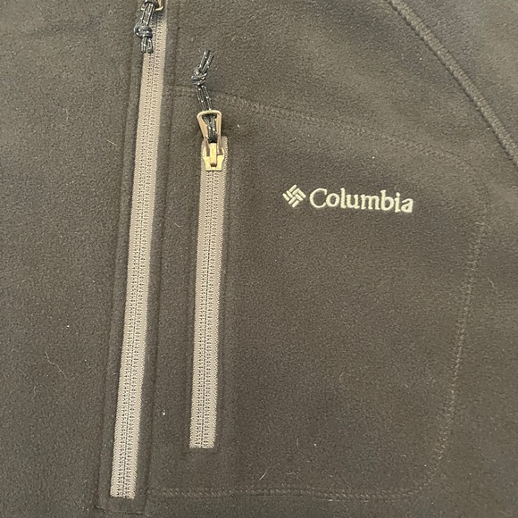 Size L Columbia pullover fleece sweater 1/4 zipper
#10 - Picture 2 of 6